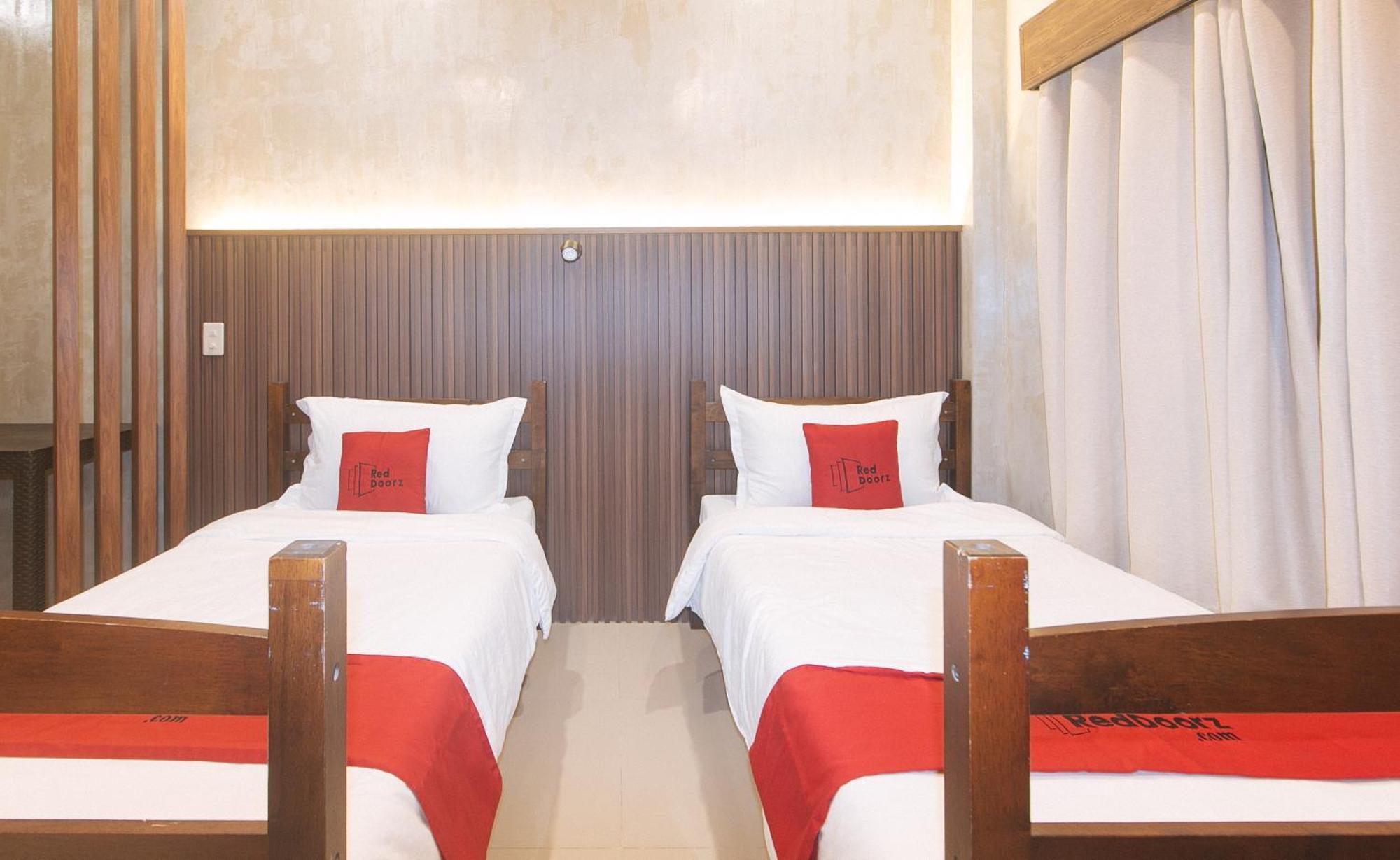 Reddoorz At Mbb Room Naia 2 Paranaque City Exterior photo