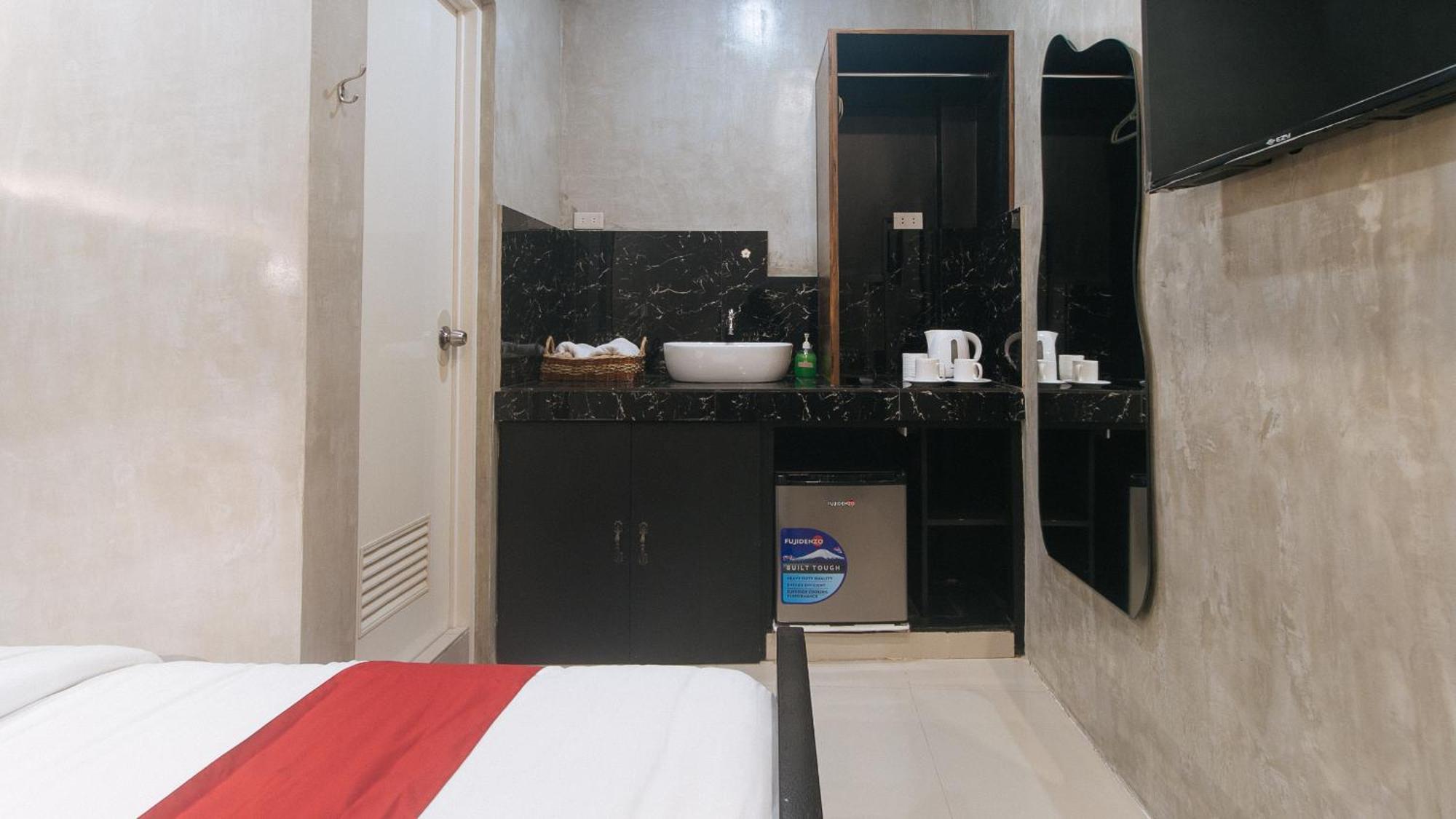 Reddoorz At Mbb Room Naia 2 Paranaque City Exterior photo